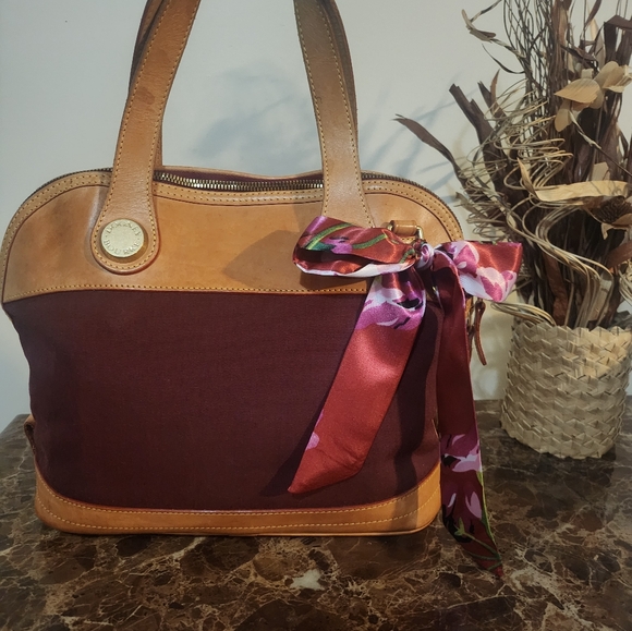 Handbags - Dooney & Bourke Burgundy Tote EUC